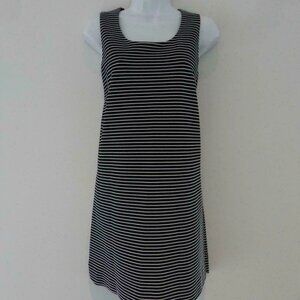 New LAFAYETTE Black White Stripe Round Neck Sleeveless Knit Dress Medium, Large